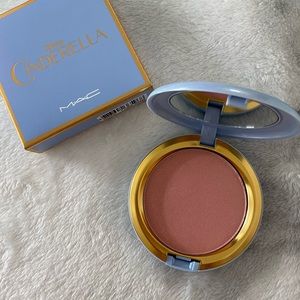 MAC Cosmetics Cinderella Iridescent Powder